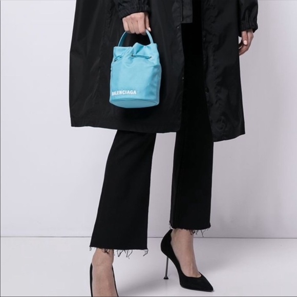 Balenciaga wheel drawstring bucket bag- Light Green - Picture 5 of 12